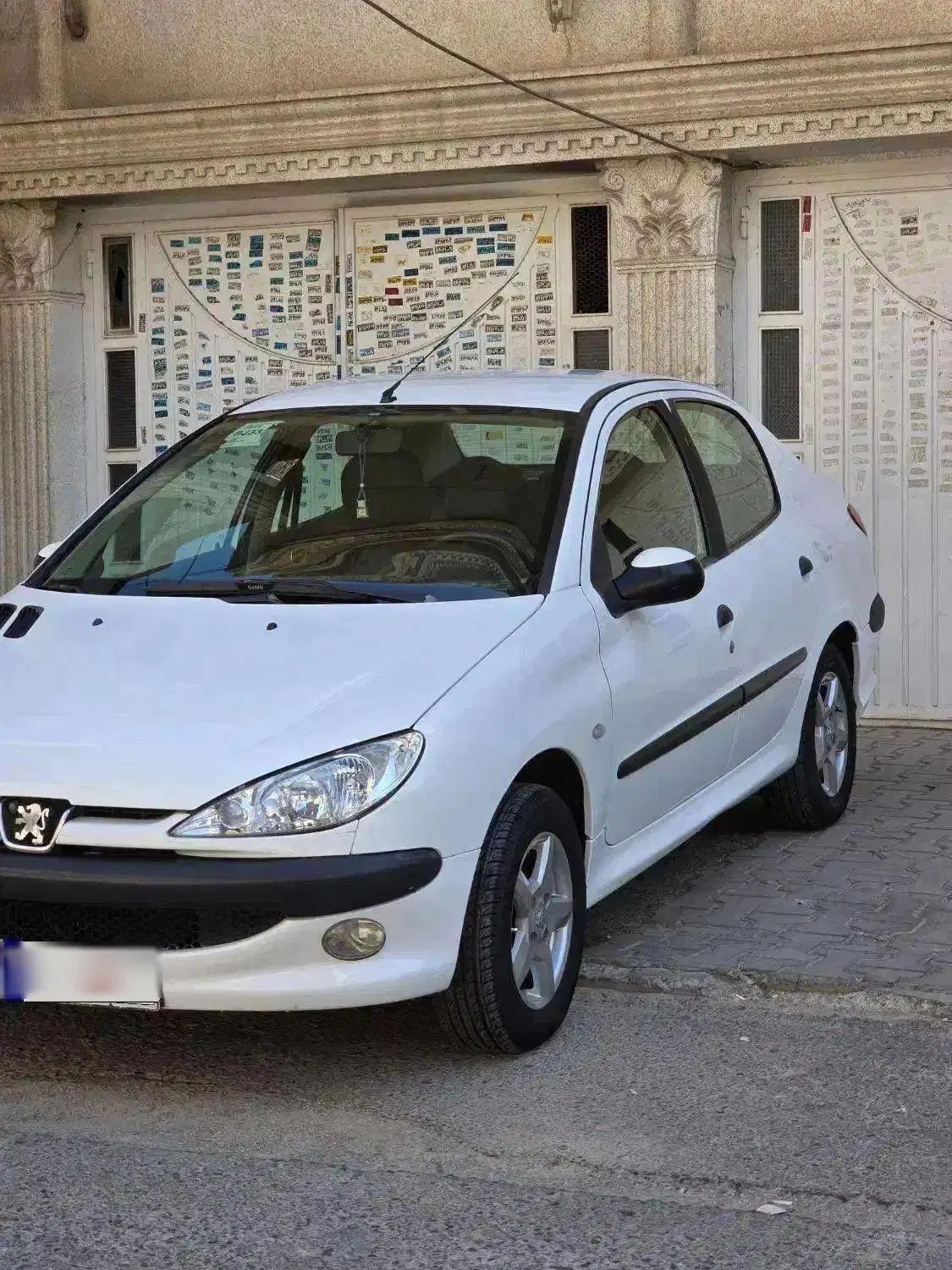 پژو ۲۰۶ صندوق دار v8 - 1390