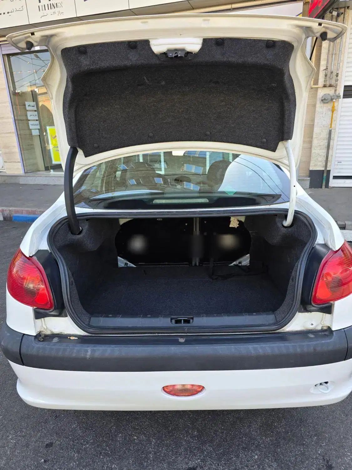 پژو ۲۰۶ صندوق دار v8 - 1390