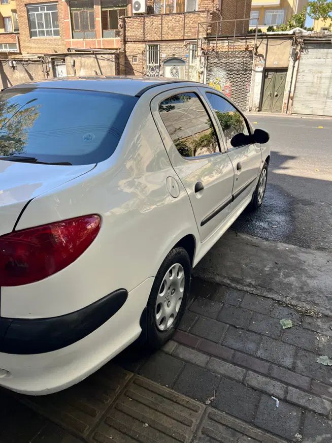 پژو ۲۰۶ صندوق دار v8 - 1390