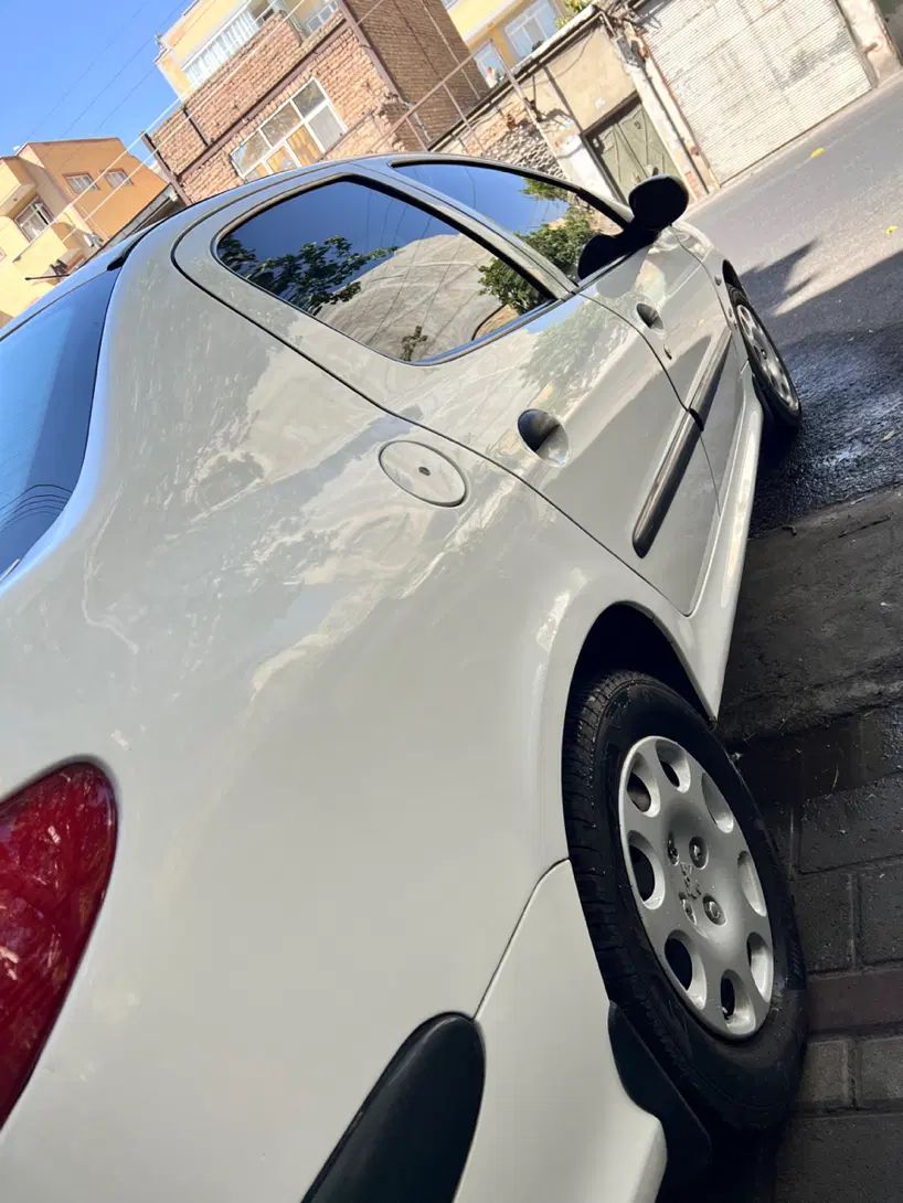 پژو ۲۰۶ صندوق دار v8 - 1390