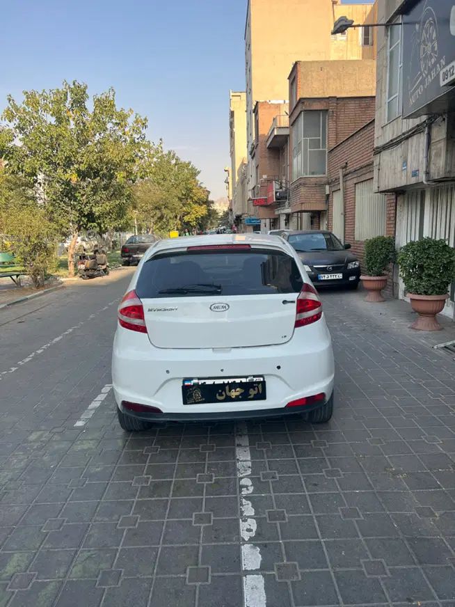 ام وی ام 315 هاچ بک ساده دنده ای - 1395