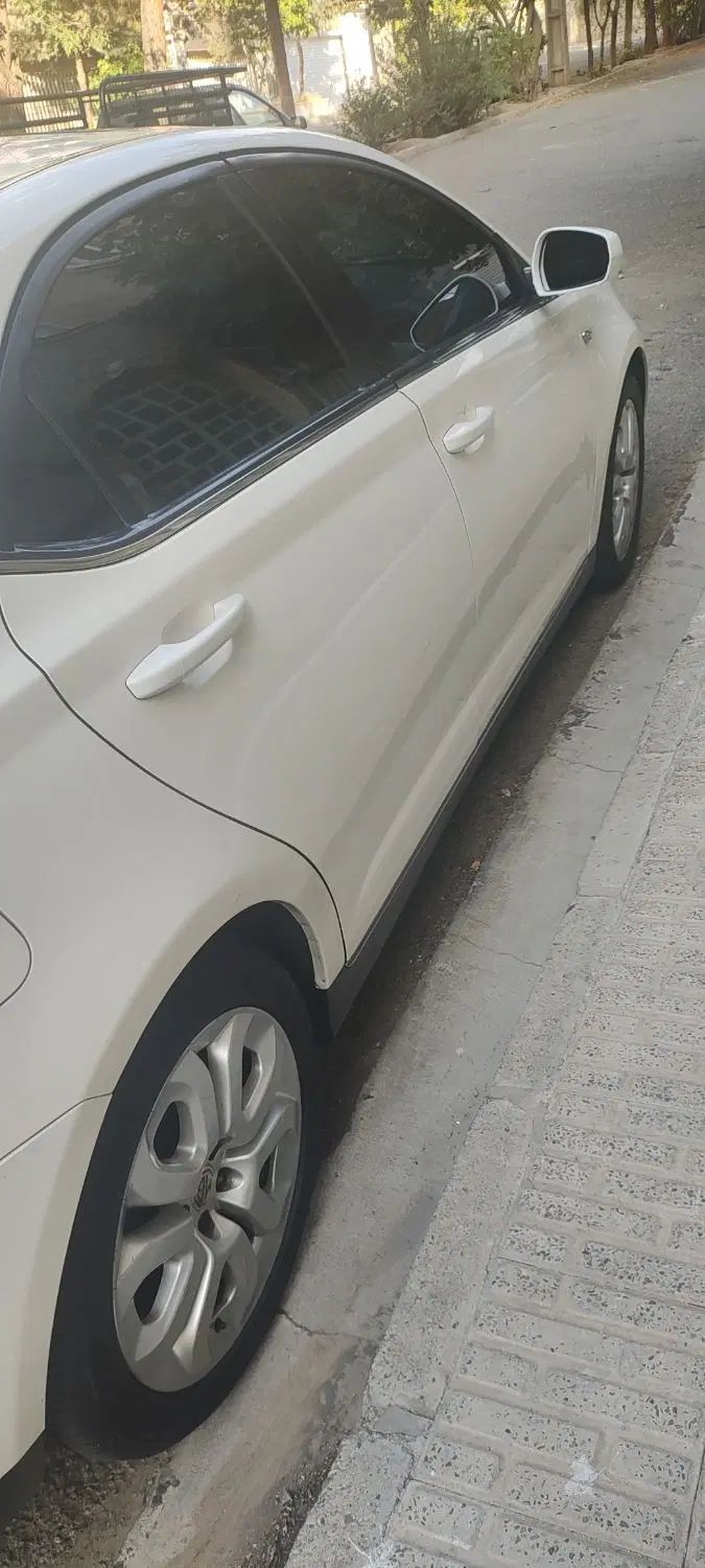 ام جی 550 اتوماتیک - 2010
