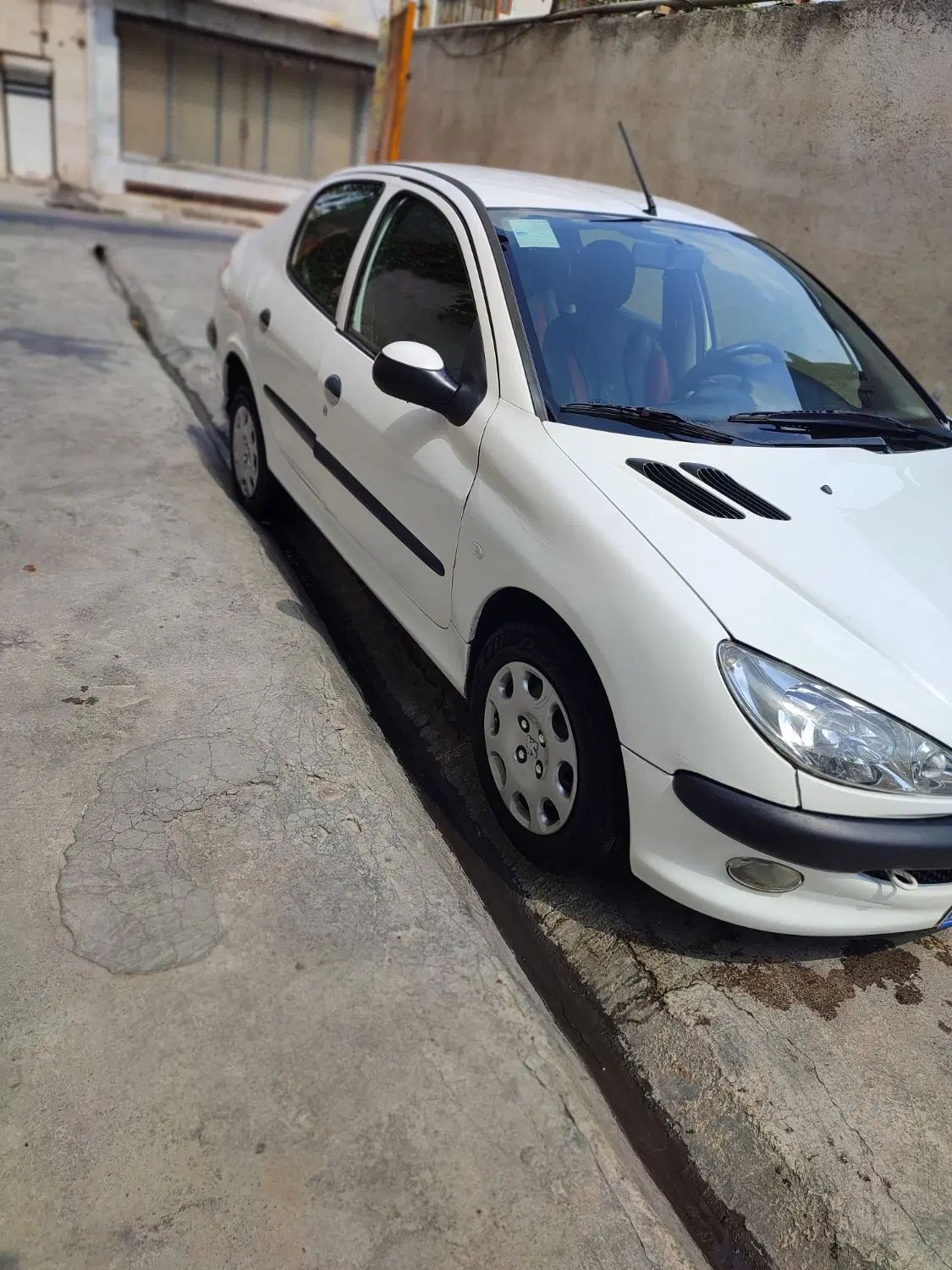 پژو ۲۰۶ صندوق دار v8 - 1395