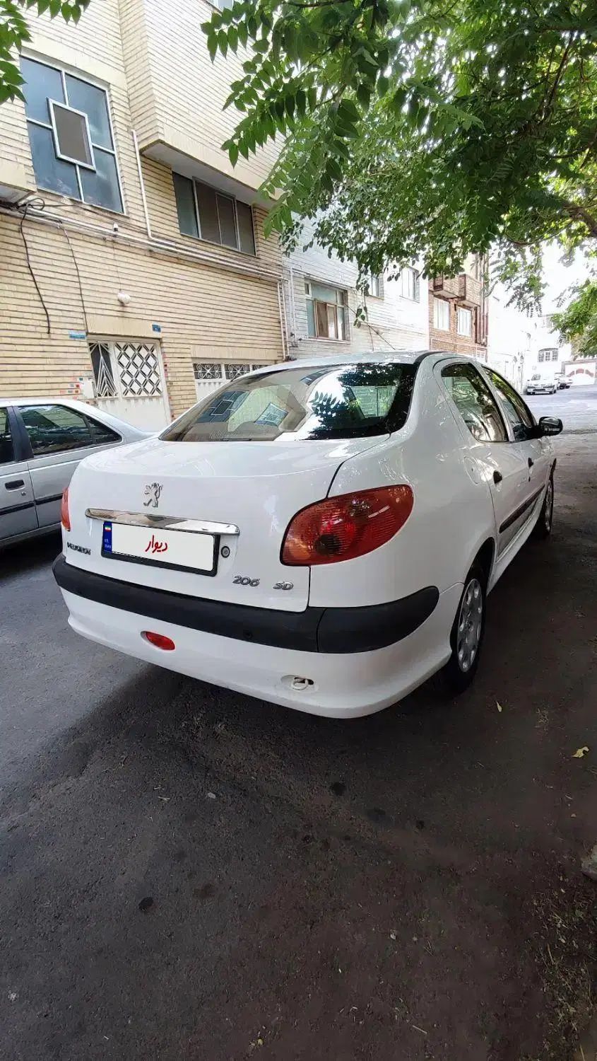پژو ۲۰۶ صندوق دار v8 - 1393