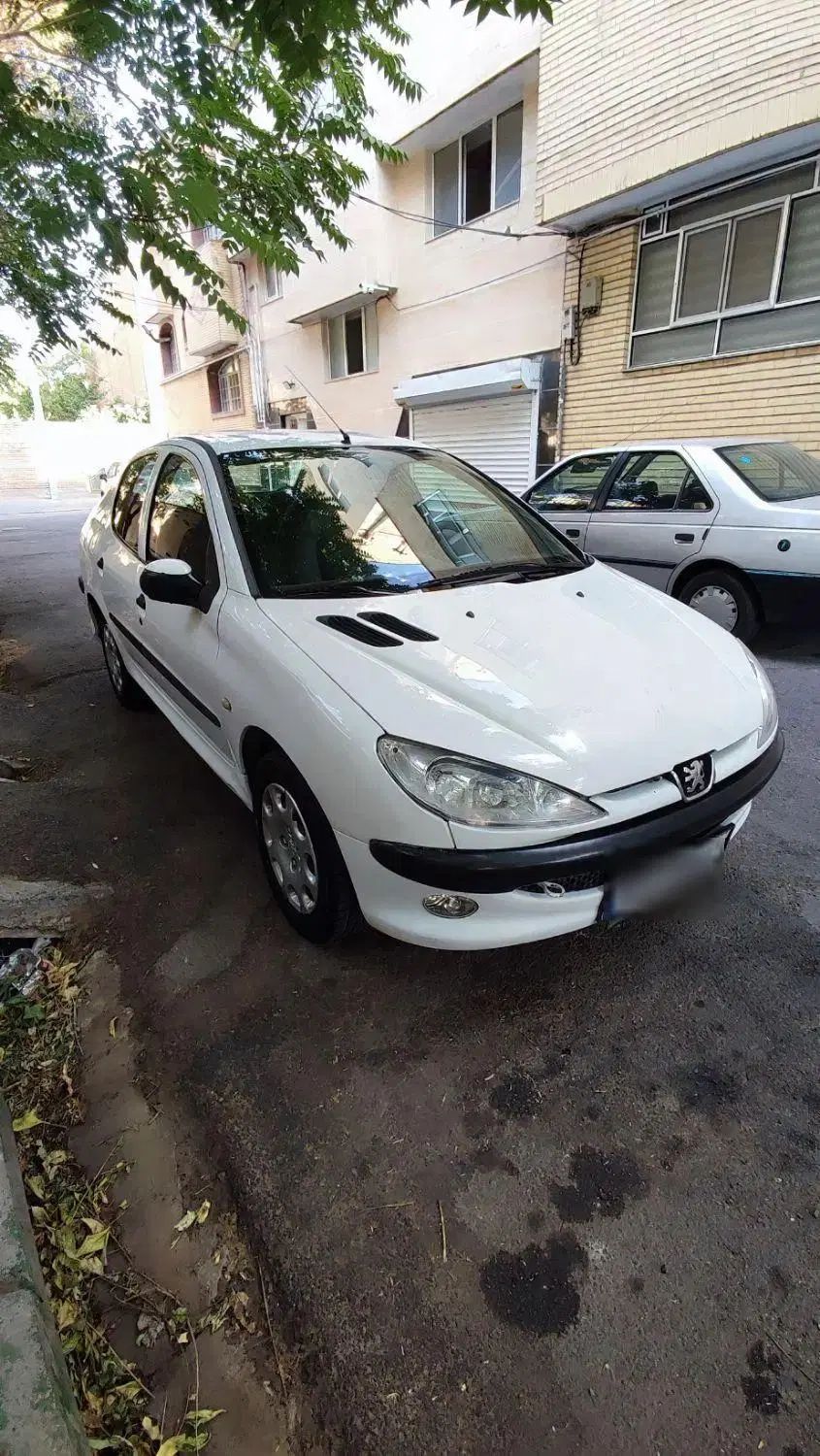 پژو ۲۰۶ صندوق دار v8 - 1393