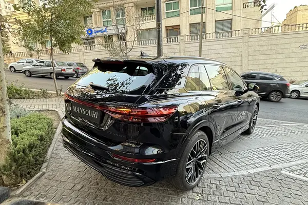 آئودی الکتریکی Q5 ۴۰ - 2024