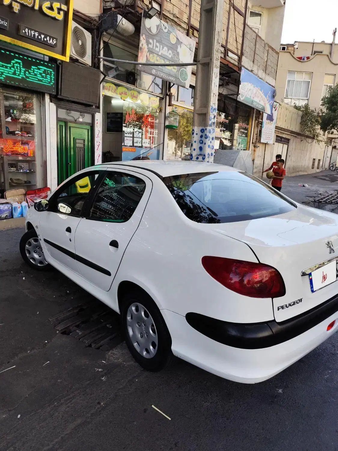 پژو ۲۰۶ صندوق دار v8 - 1389