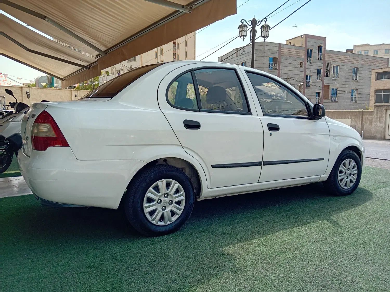 تیبا صندوق دار SX - 1396