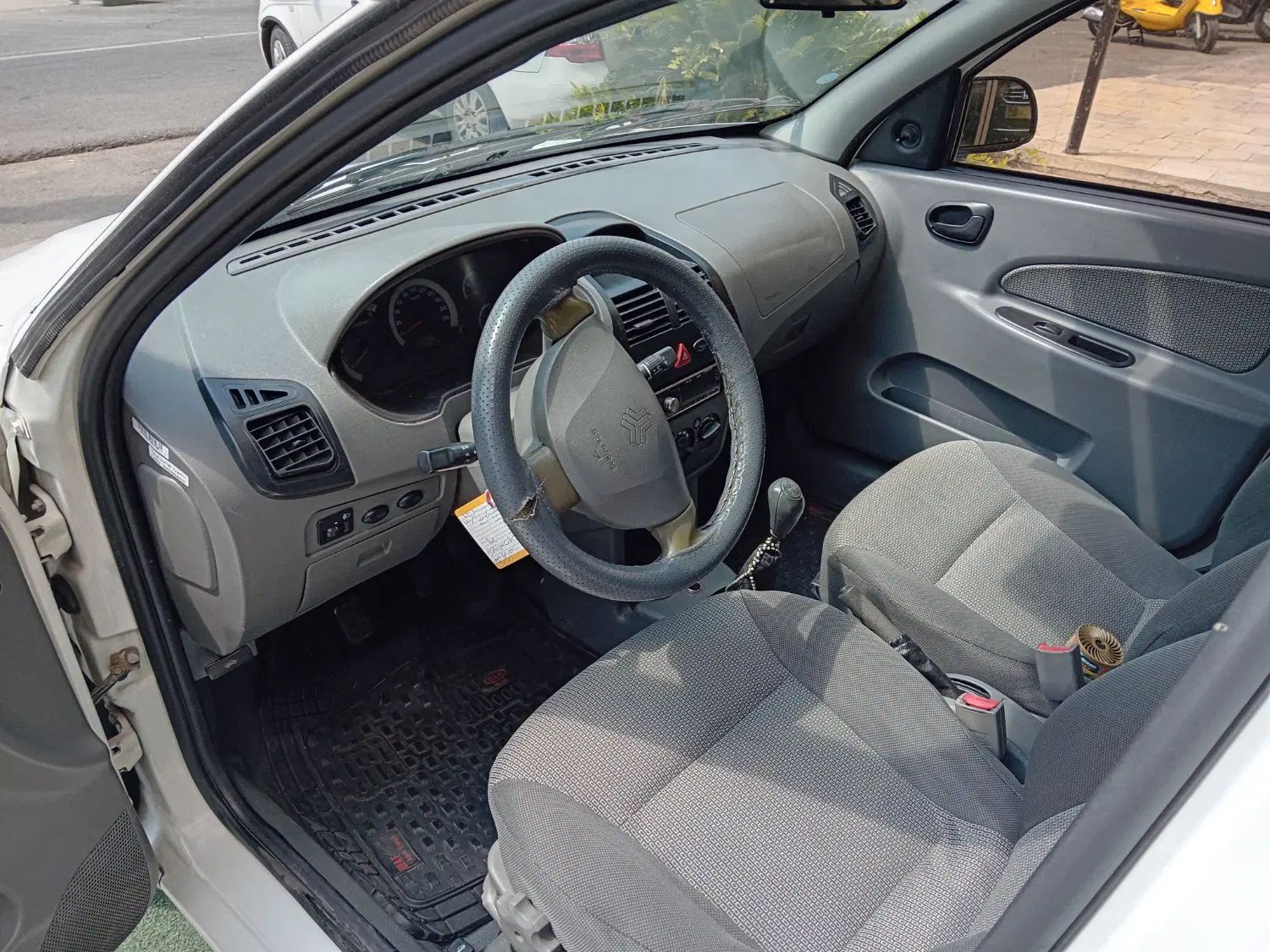 تیبا صندوق دار SX - 1396