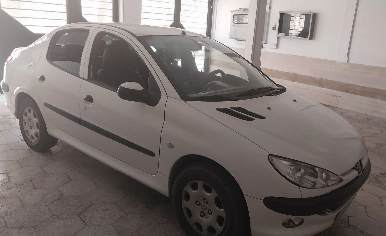 پژو ۲۰۶ صندوق دار v8 - 1395