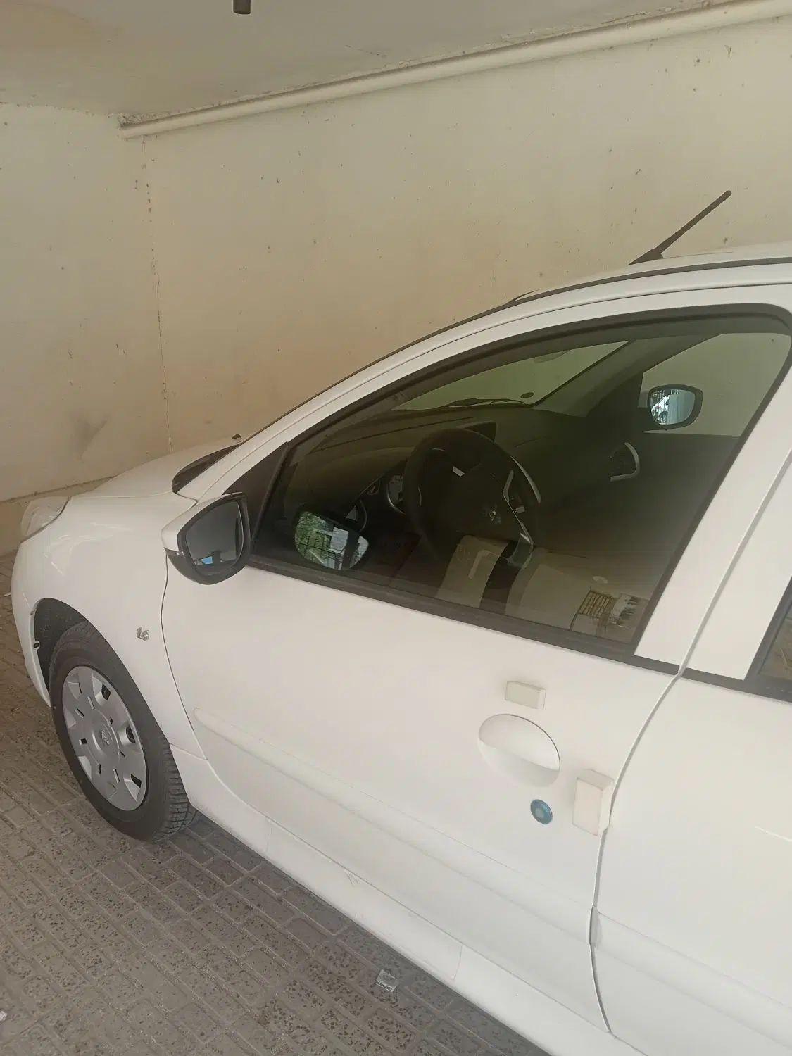 پژو 207 اتوماتیک TU5P - 1404