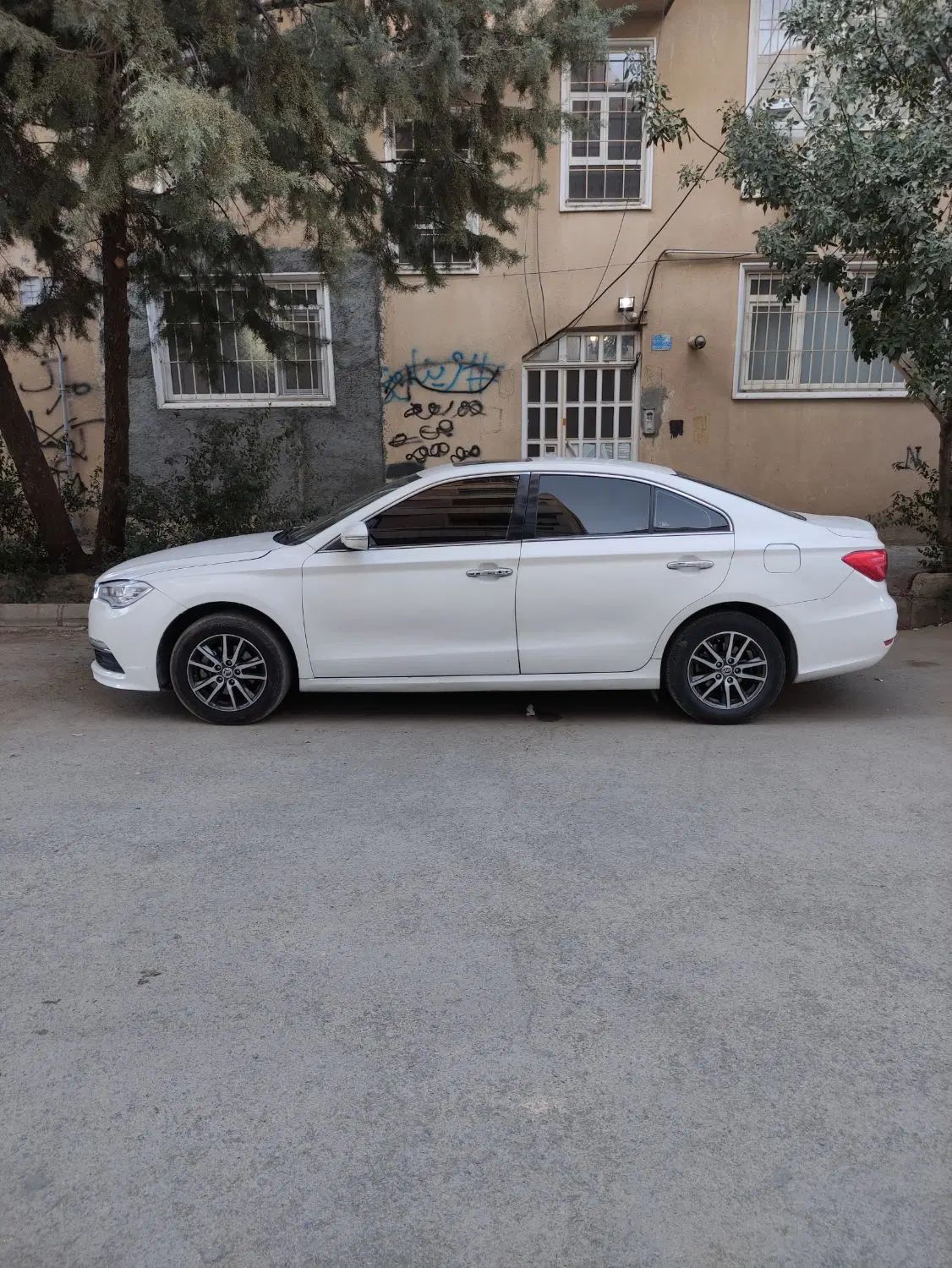 لیفان 820 اتوماتیک - 1395
