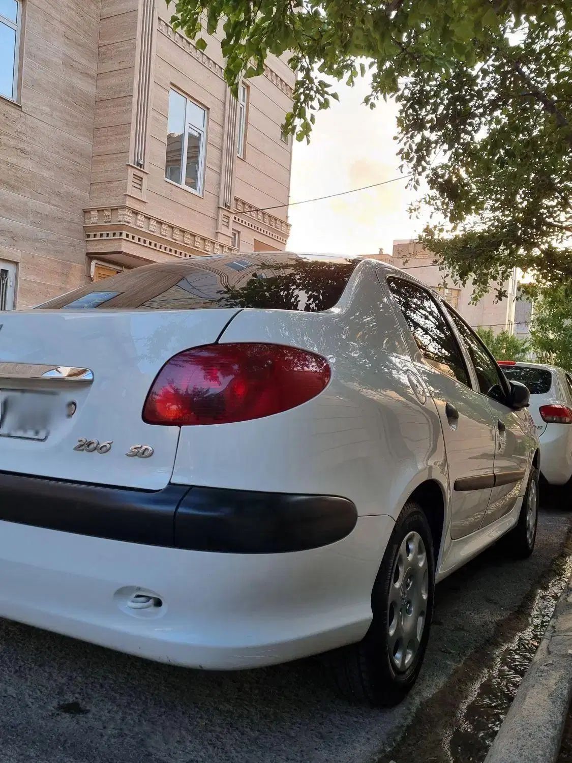 پژو ۲۰۶ صندوق دار v8 - 1399