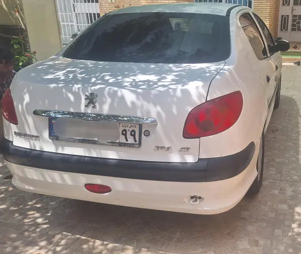 پژو ۲۰۶ صندوق دار v8 - 1397