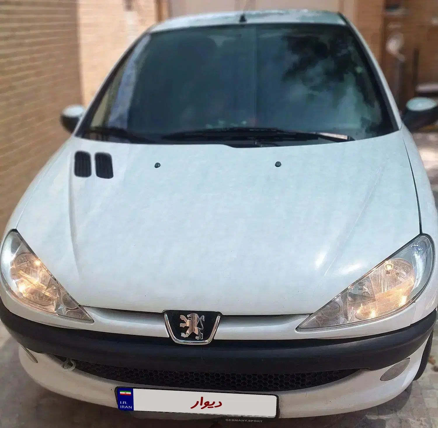 پژو ۲۰۶ صندوق دار v8 - 1397