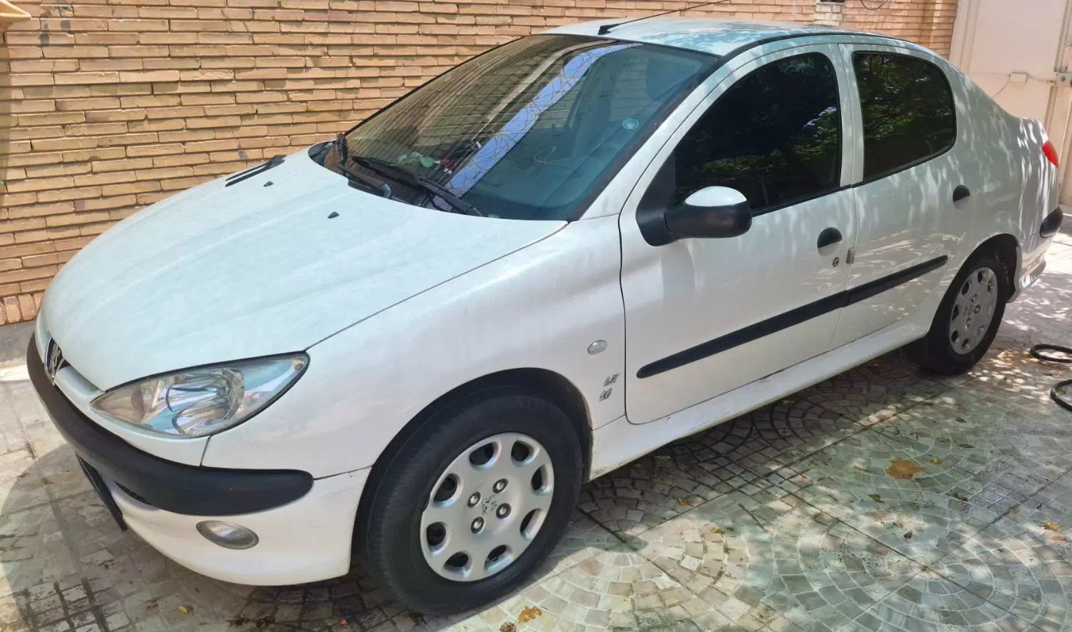 پژو ۲۰۶ صندوق دار v8 - 1397