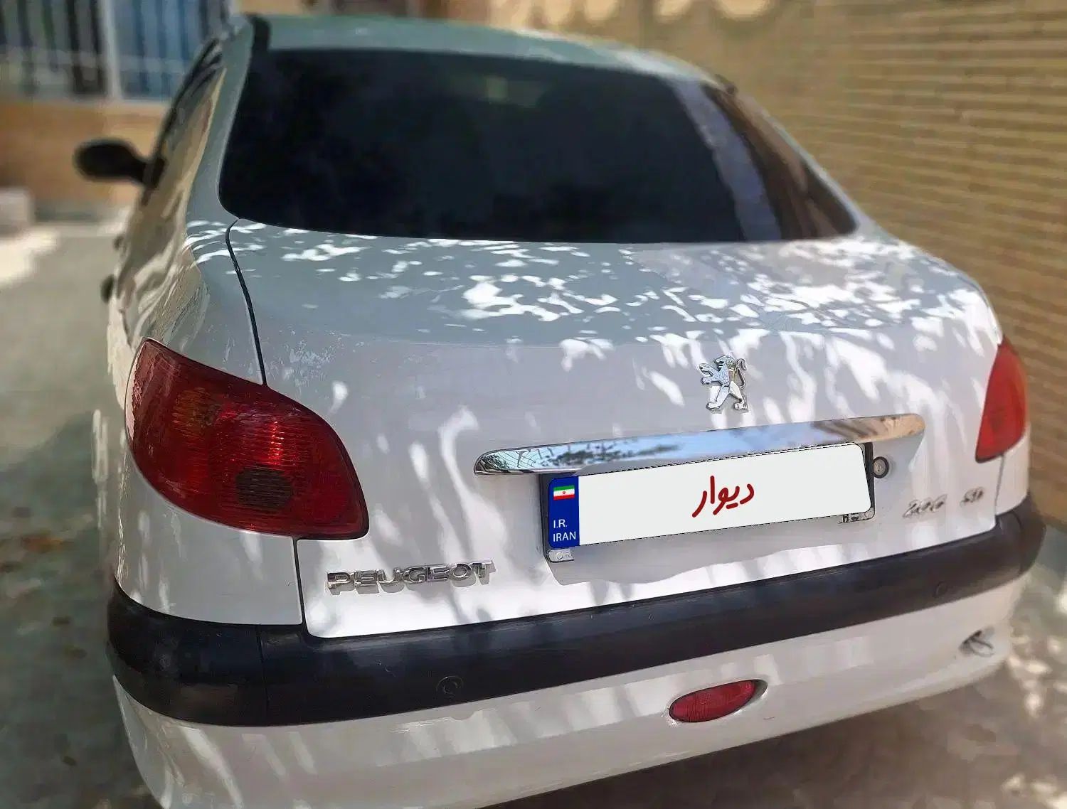 پژو ۲۰۶ صندوق دار v8 - 1397
