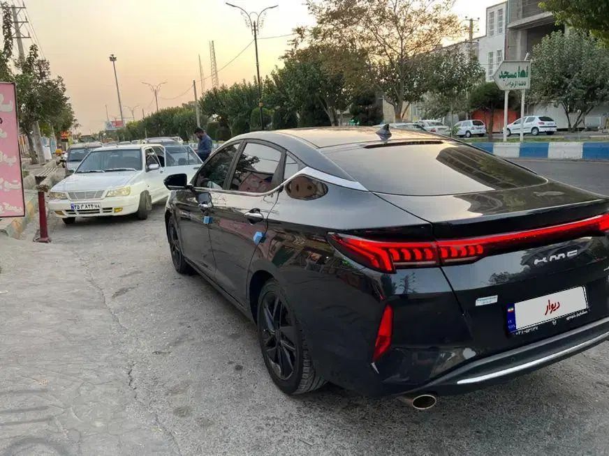 خودرو کی ام سی، J7 آگهی ann_20425881