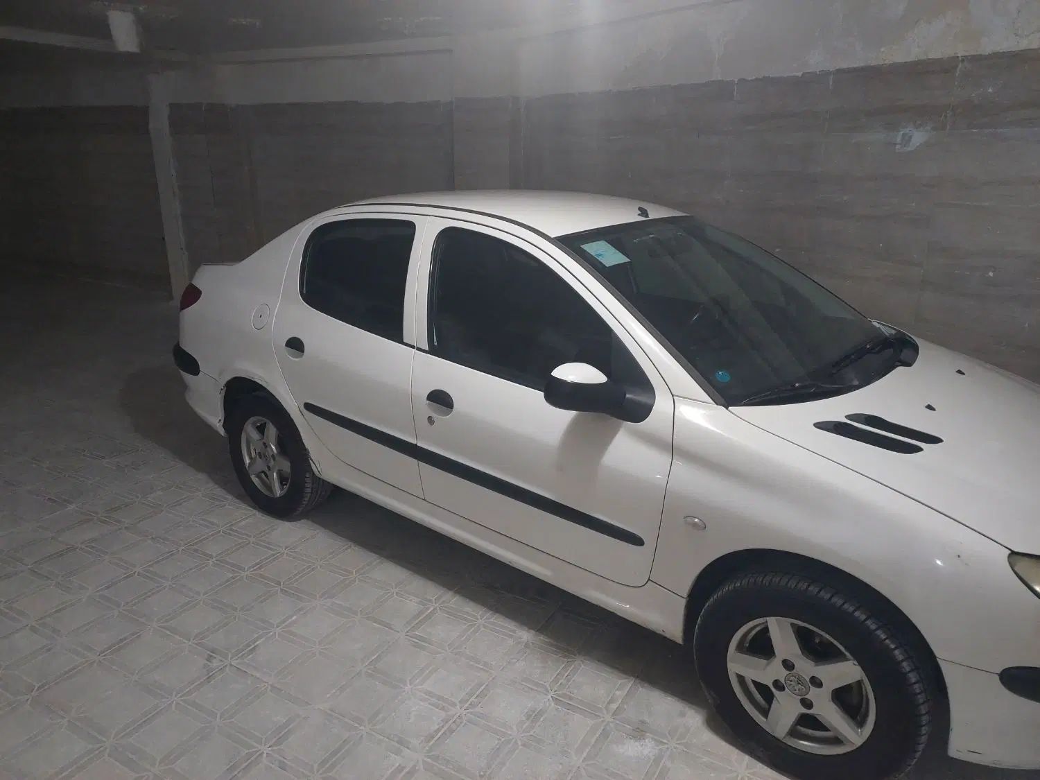 پژو ۲۰۶ صندوق دار v8 - 1395