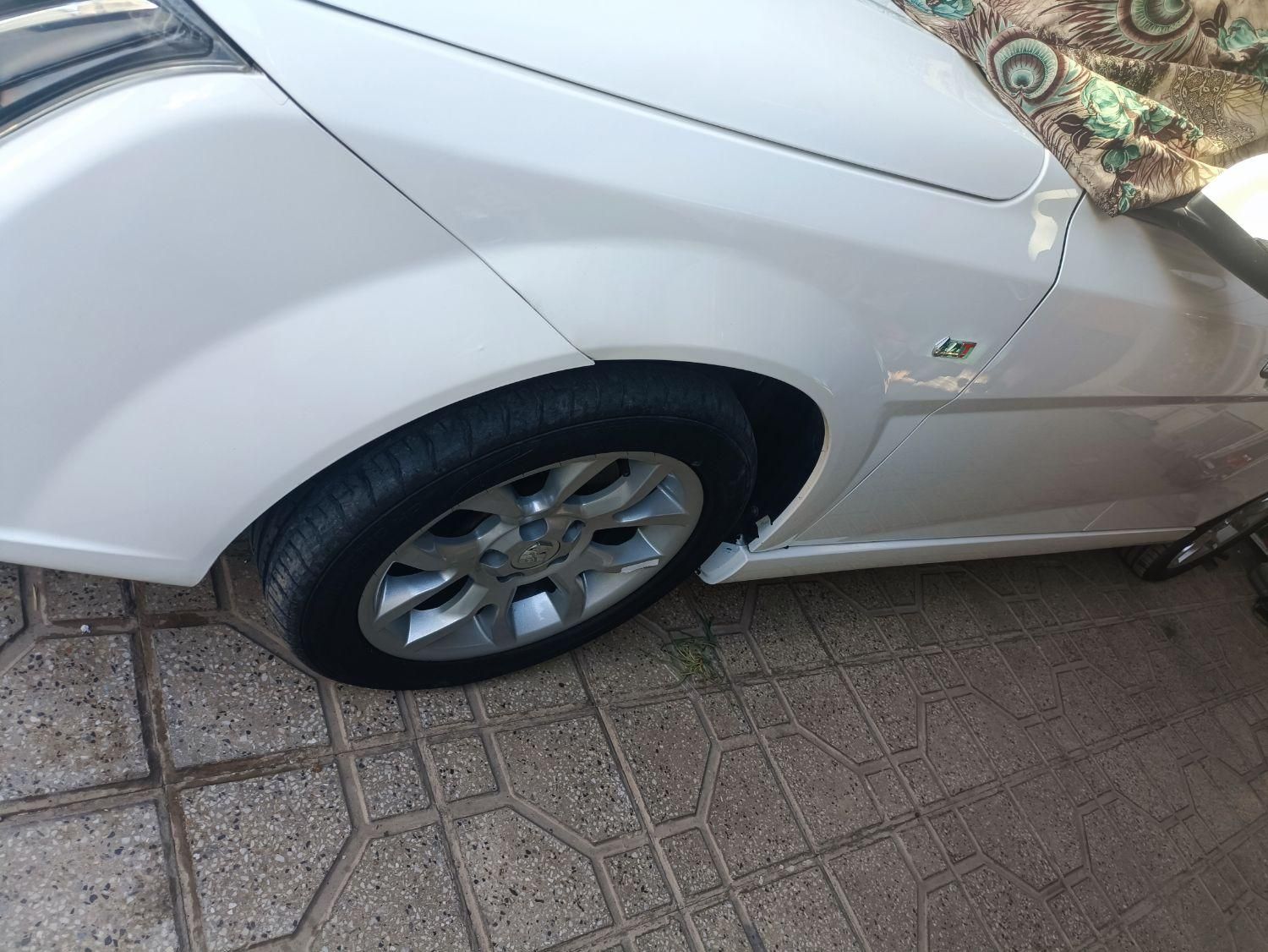 دنا پلاس توربو اتوماتیک - 1402