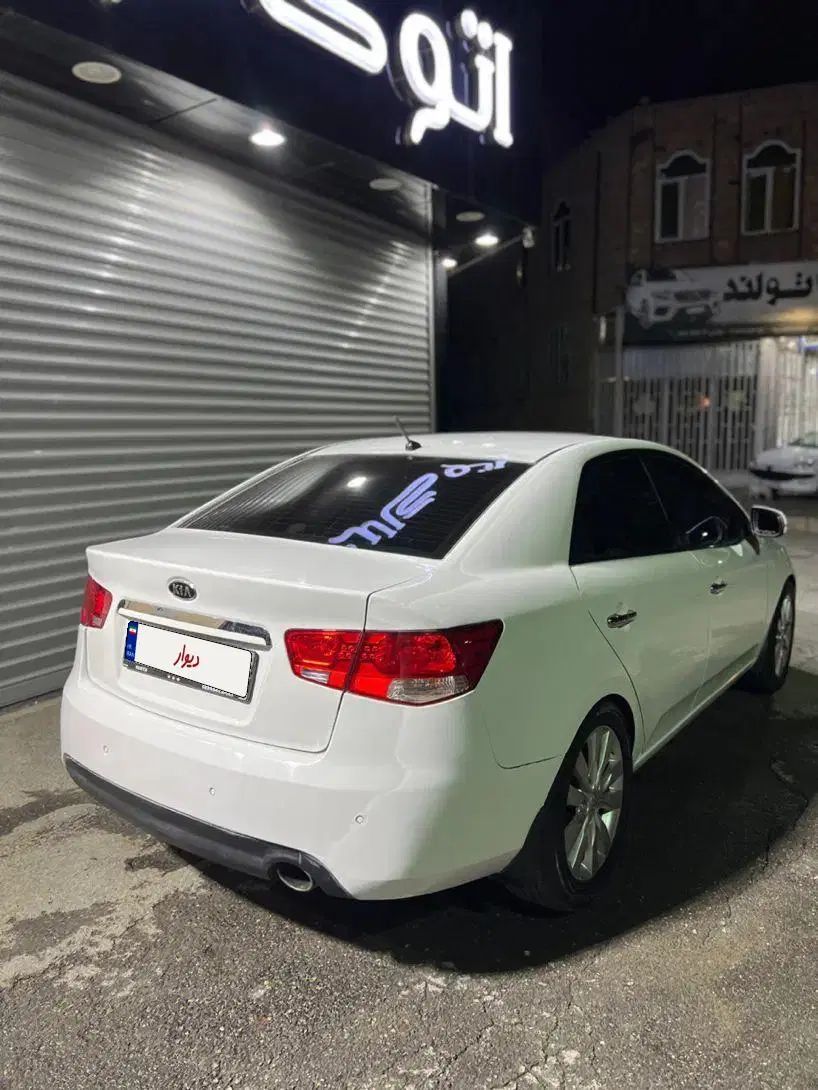 کیا سراتو 2.0 لیتر اتوماتیک GT لاین - 2011