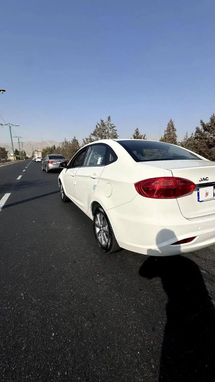 جک J4 اتوماتیک آپشنال - 1404