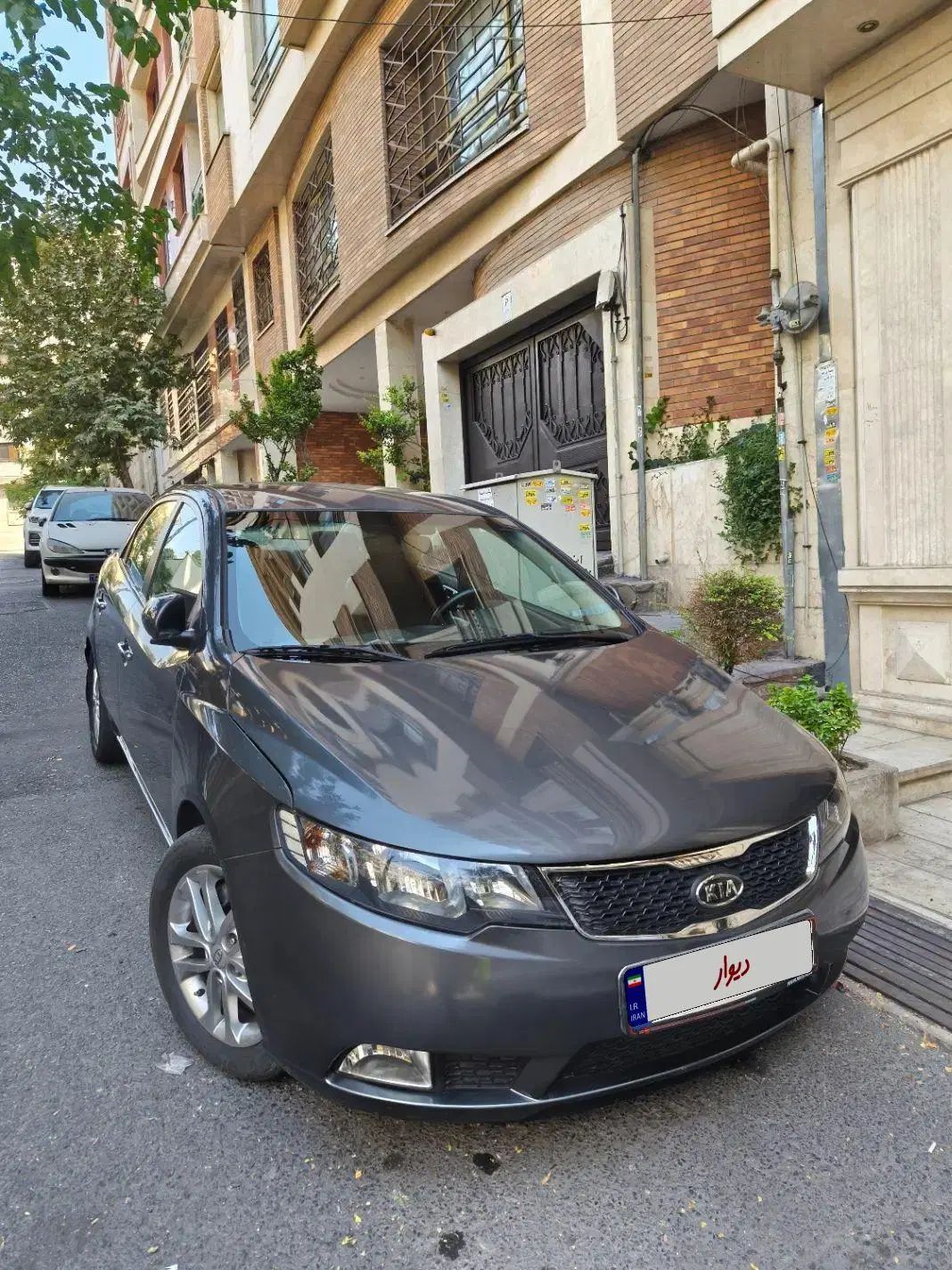 کیا سراتو 2.0 لیتر اتوماتیک GT لاین - 2016
