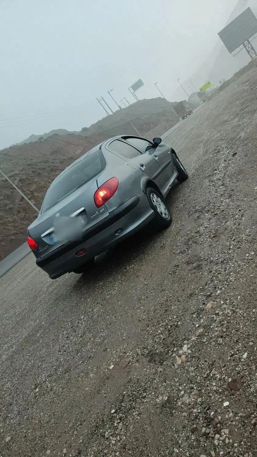 پژو ۲۰۶ صندوق دار v20 - 1386