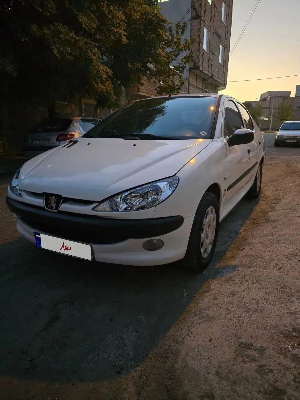 پژو ۲۰۶ صندوق دار v8 - 1394