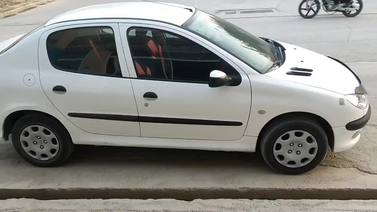 پژو ۲۰۶ صندوق دار v8 - 1393