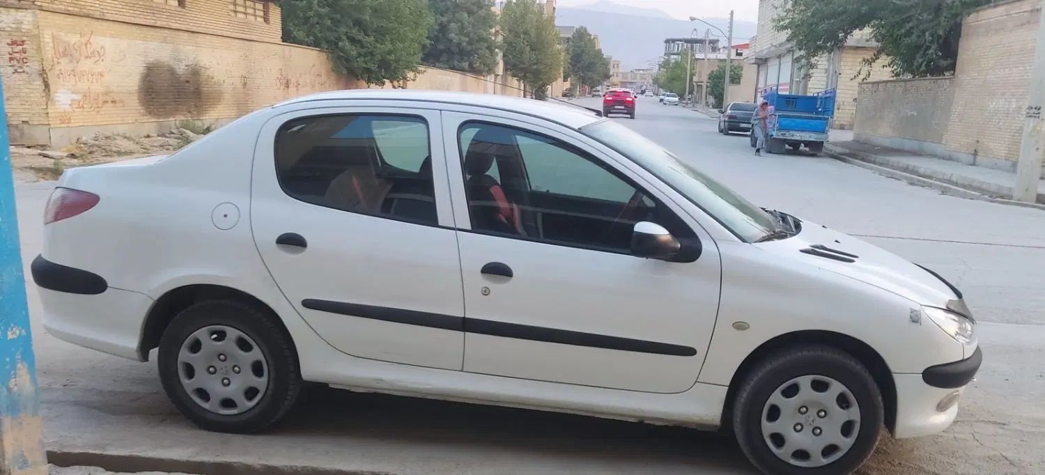 پژو ۲۰۶ صندوق دار v8 - 1393