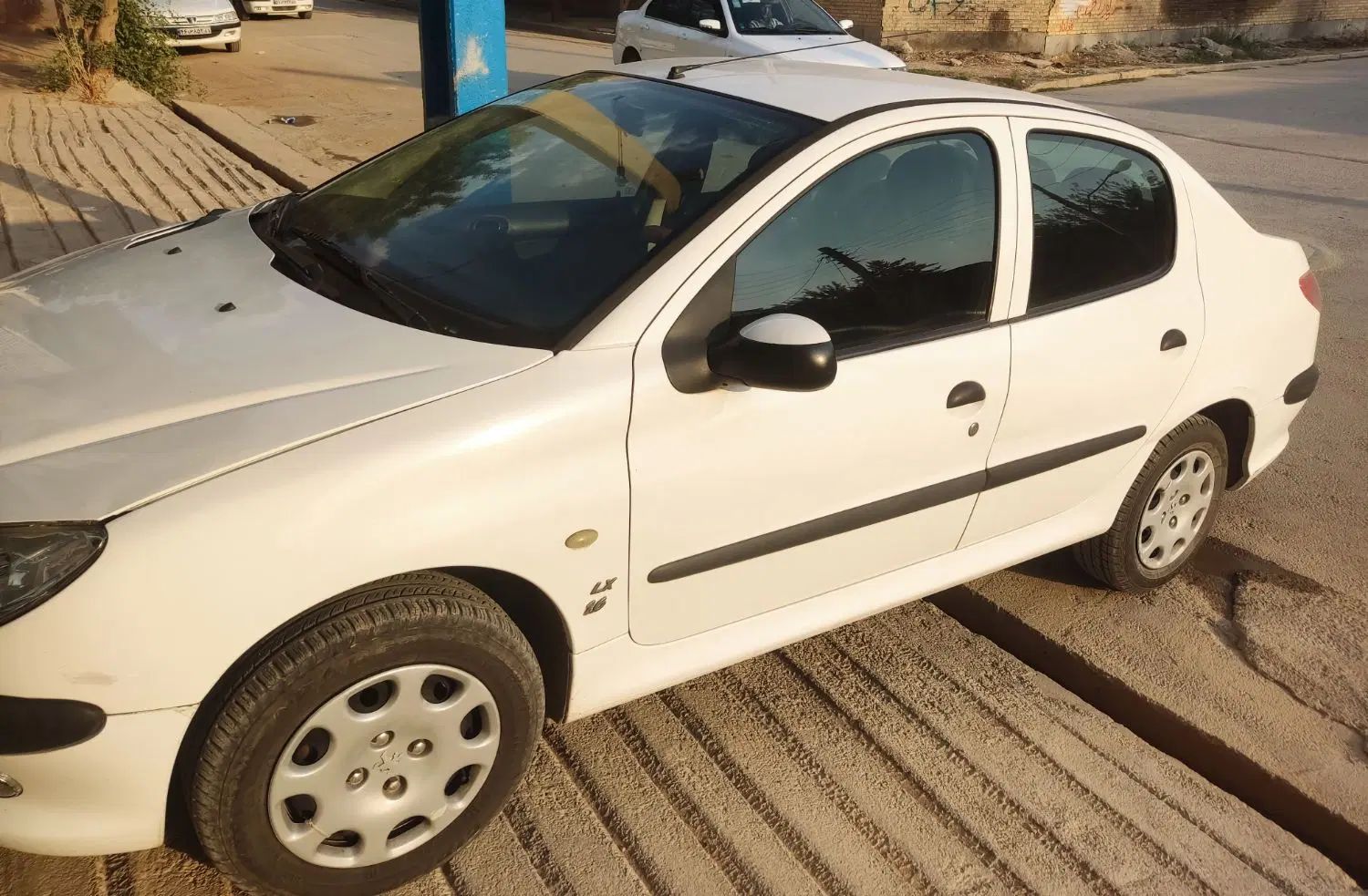 پژو ۲۰۶ صندوق دار v8 - 1393