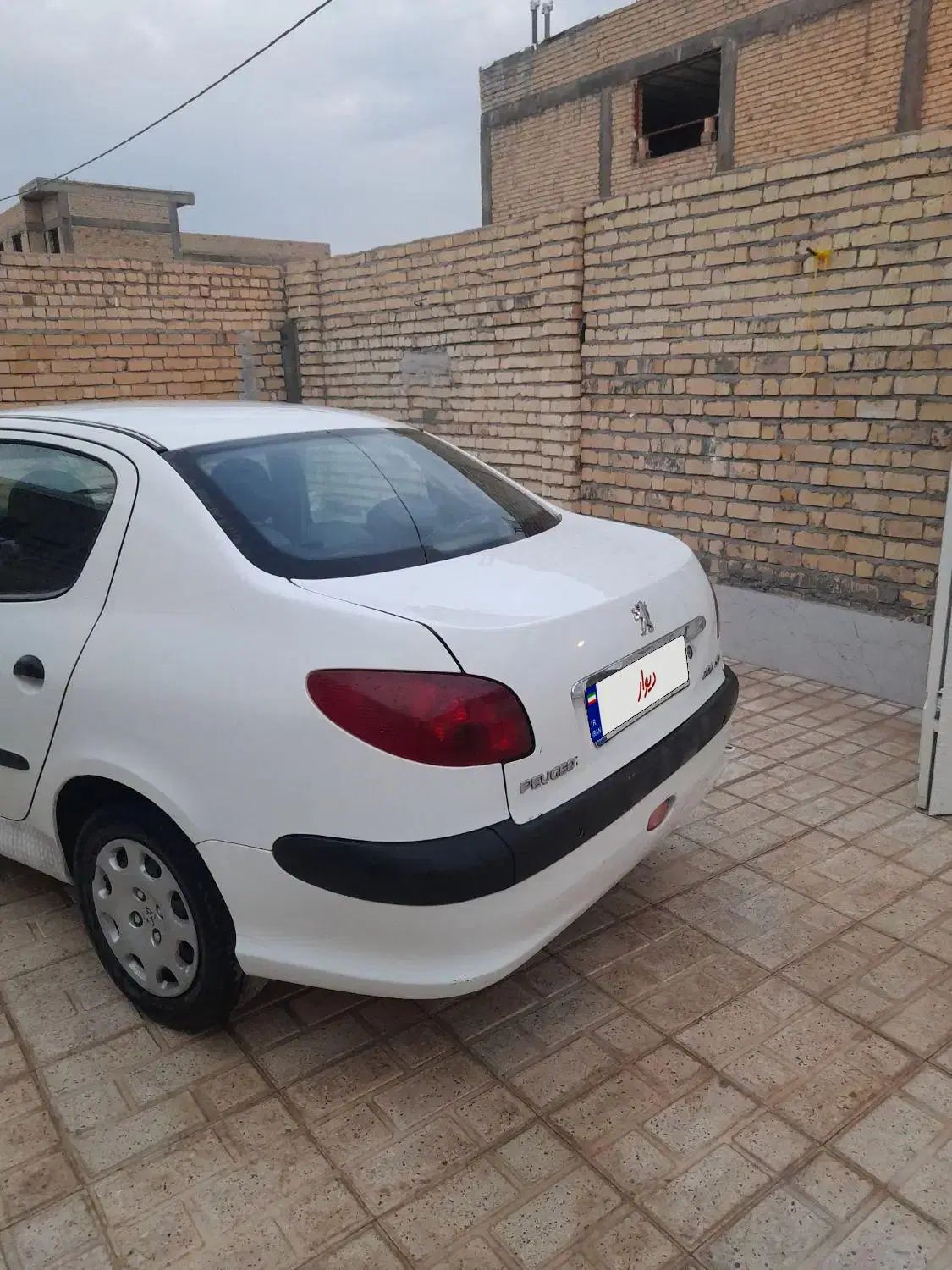 پژو ۲۰۶ صندوق دار v8 - 1393
