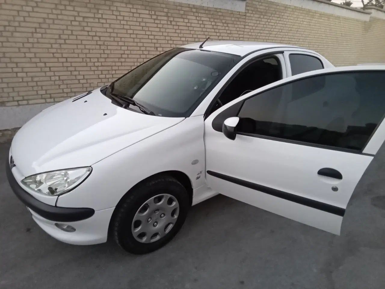 پژو ۲۰۶ صندوق دار v8 - 1393