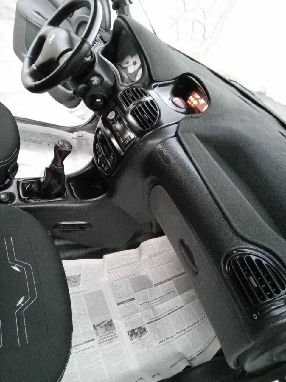 پژو ۲۰۶ صندوق دار v8 - 1393