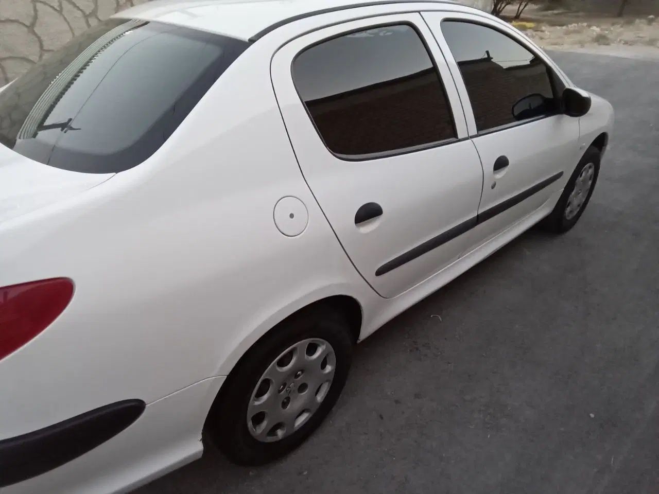 پژو ۲۰۶ صندوق دار v8 - 1393
