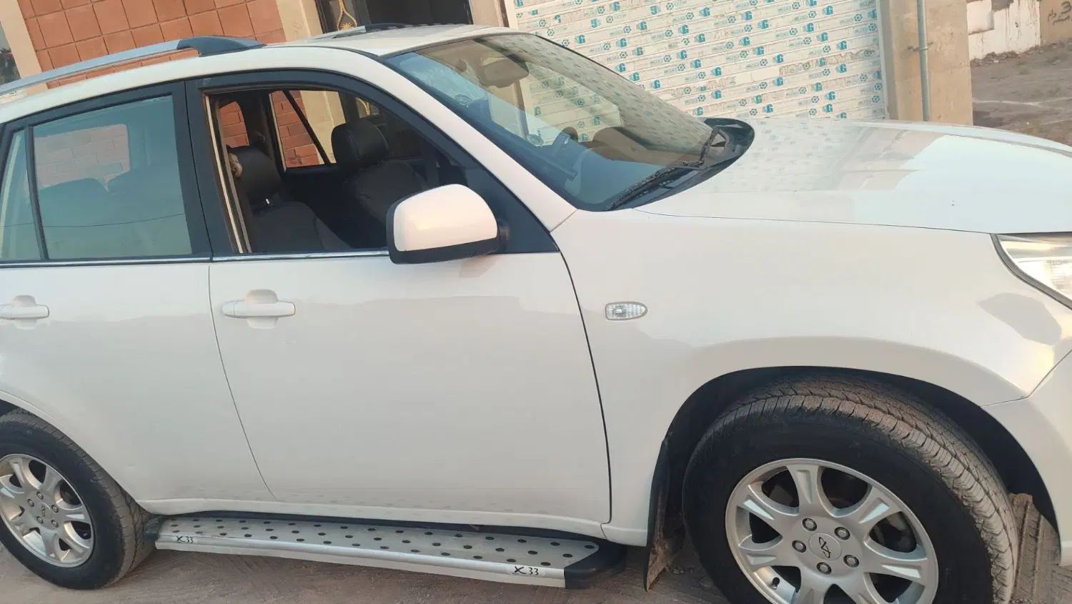 ام وی ام X33 دنده‌ای ساده - 1394
