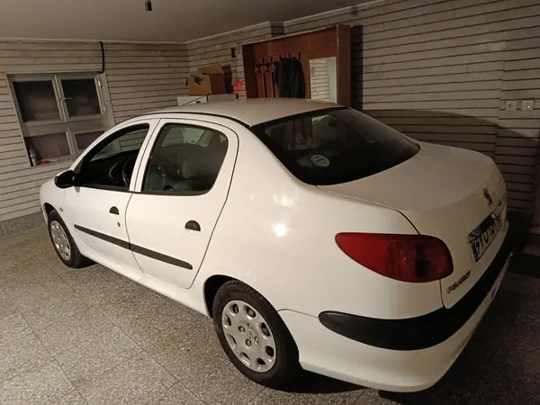 پژو ۲۰۶ صندوق دار v8 - 1397