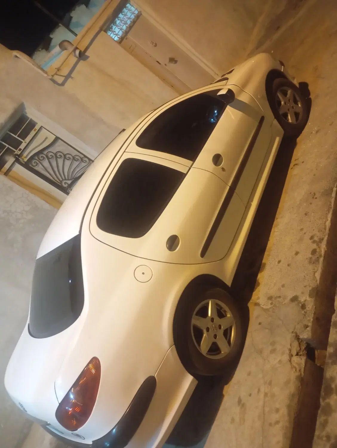 پژو ۲۰۶ صندوق دار v8 - 1390