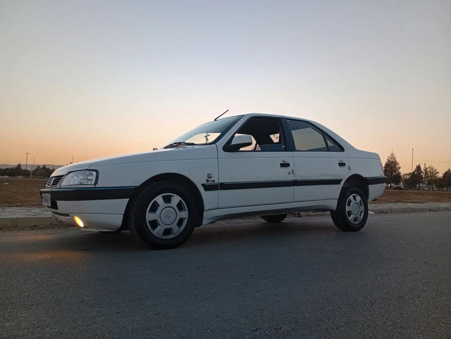 پژو 405 SLX بنزینی TU5 - 1390
