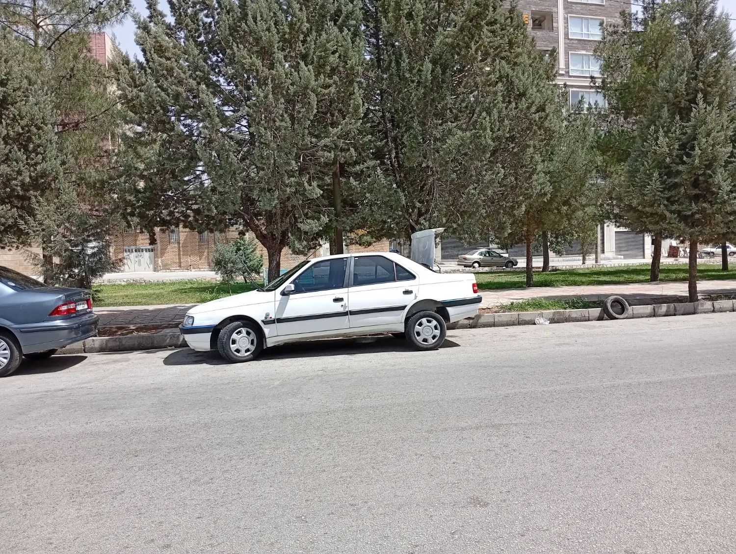 پژو 405 SLX بنزینی TU5 - 1390
