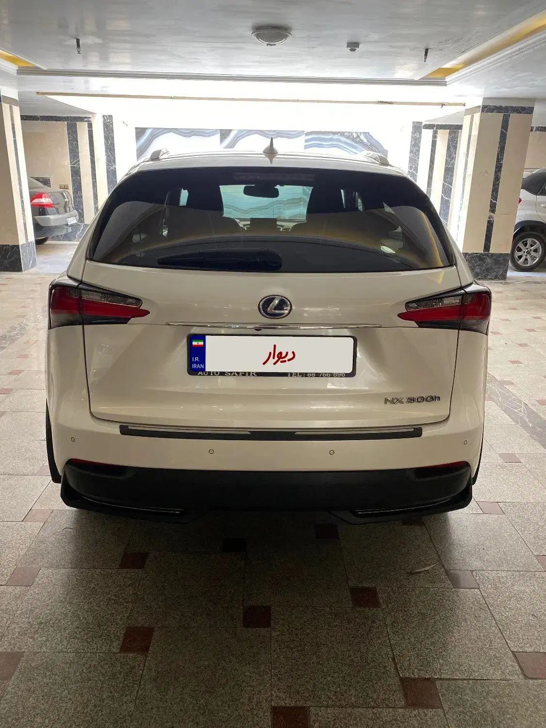 لکسوس NX هیبرید 300H - 2017