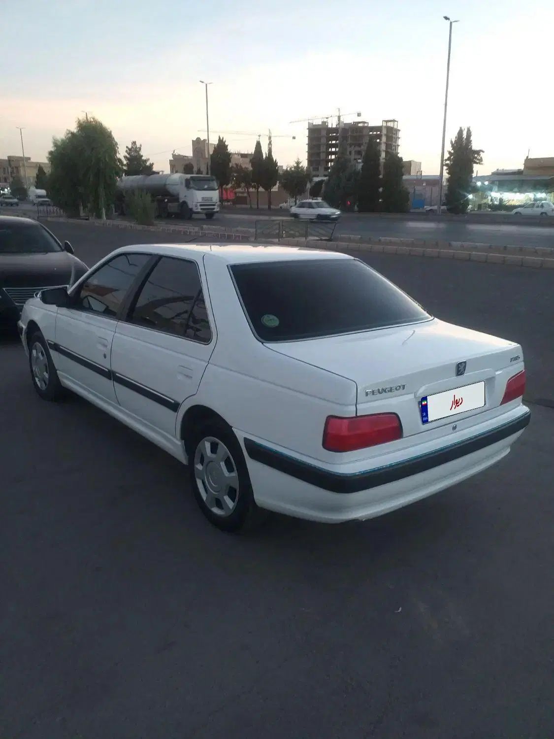 پژو پارس XU7P - 1402