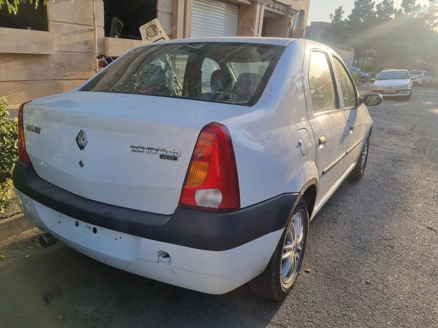 رنو تندر 90 E2 - 1396