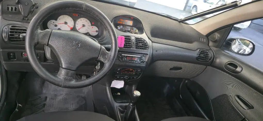 پژو ۲۰۶ صندوق دار v8 - 1393