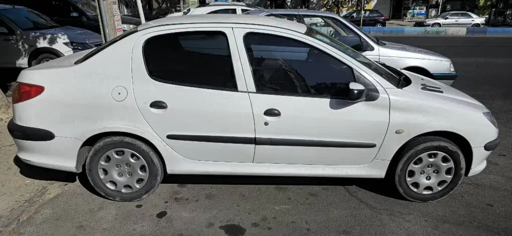 پژو ۲۰۶ صندوق دار v8 - 1393