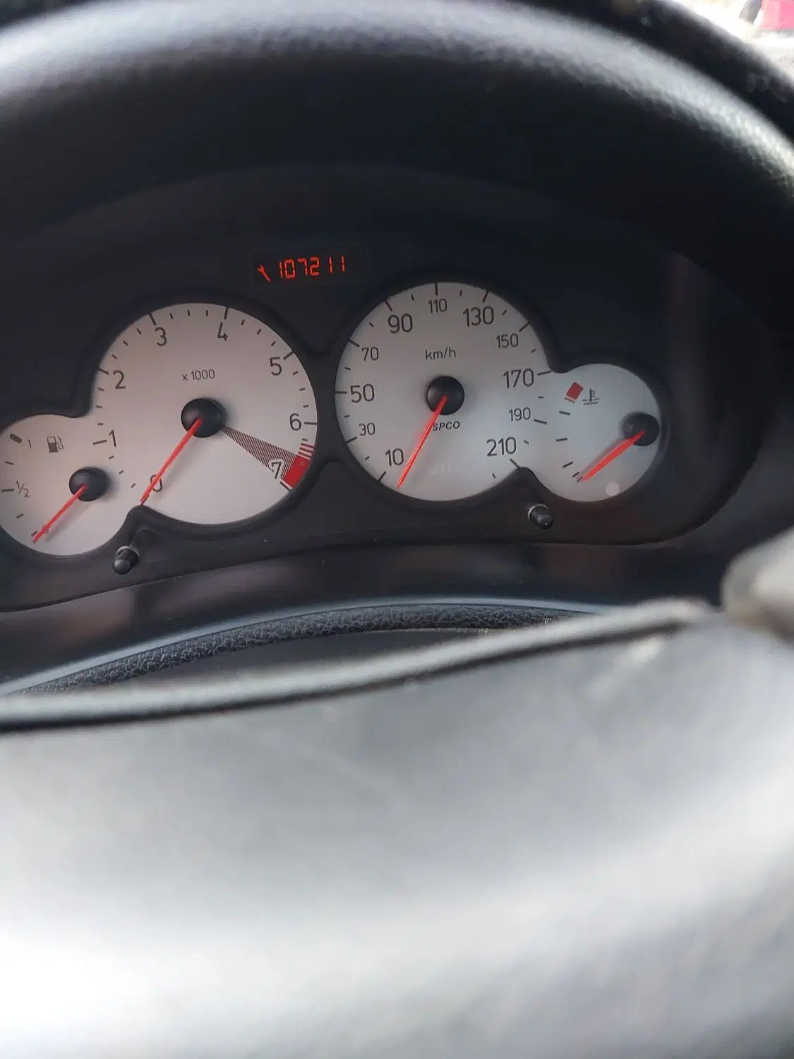 پژو ۲۰۶ صندوق دار v8 - 1397