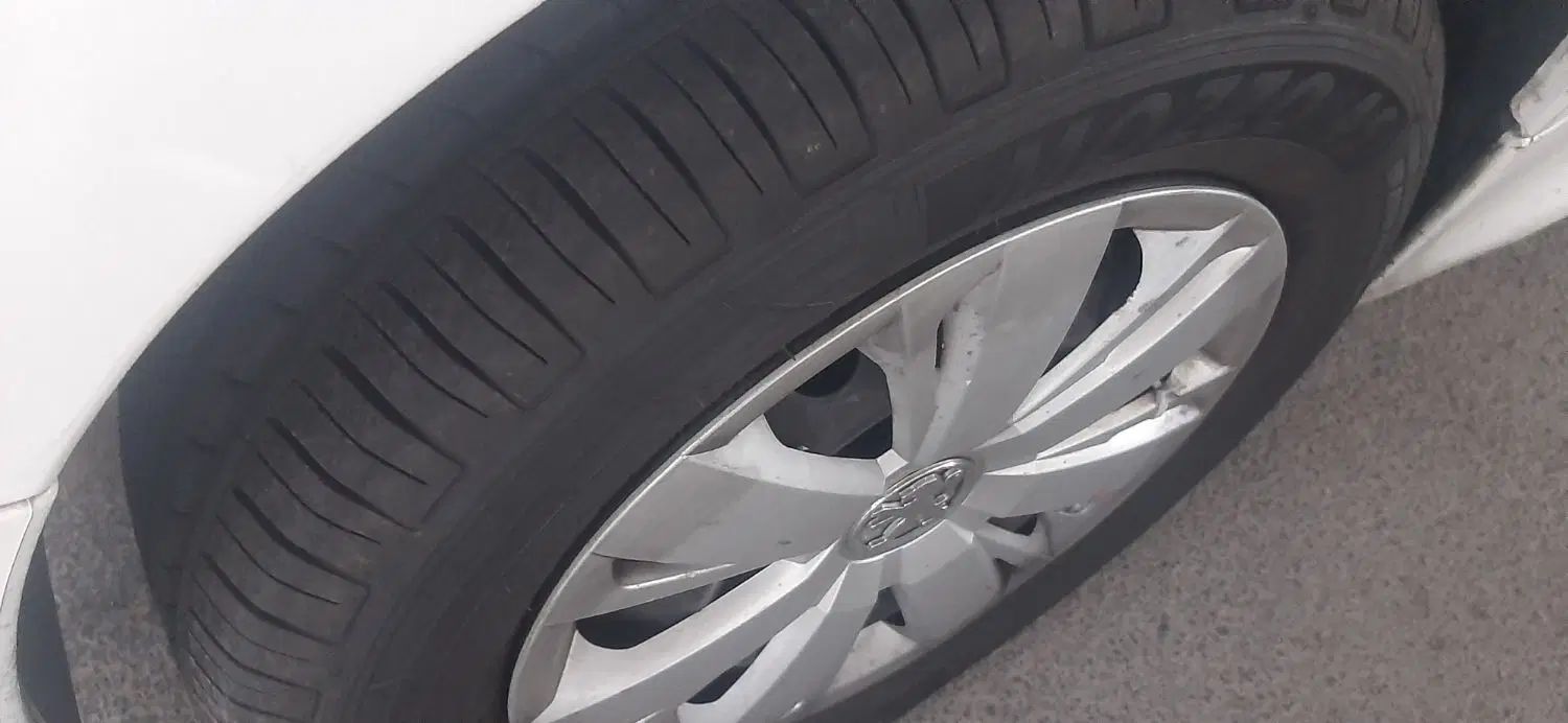 پژو ۲۰۶ صندوق دار v8 - 1395