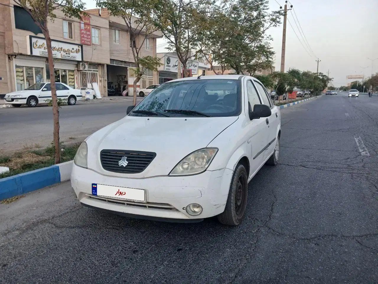 تیبا صندوق دار SX - 1400