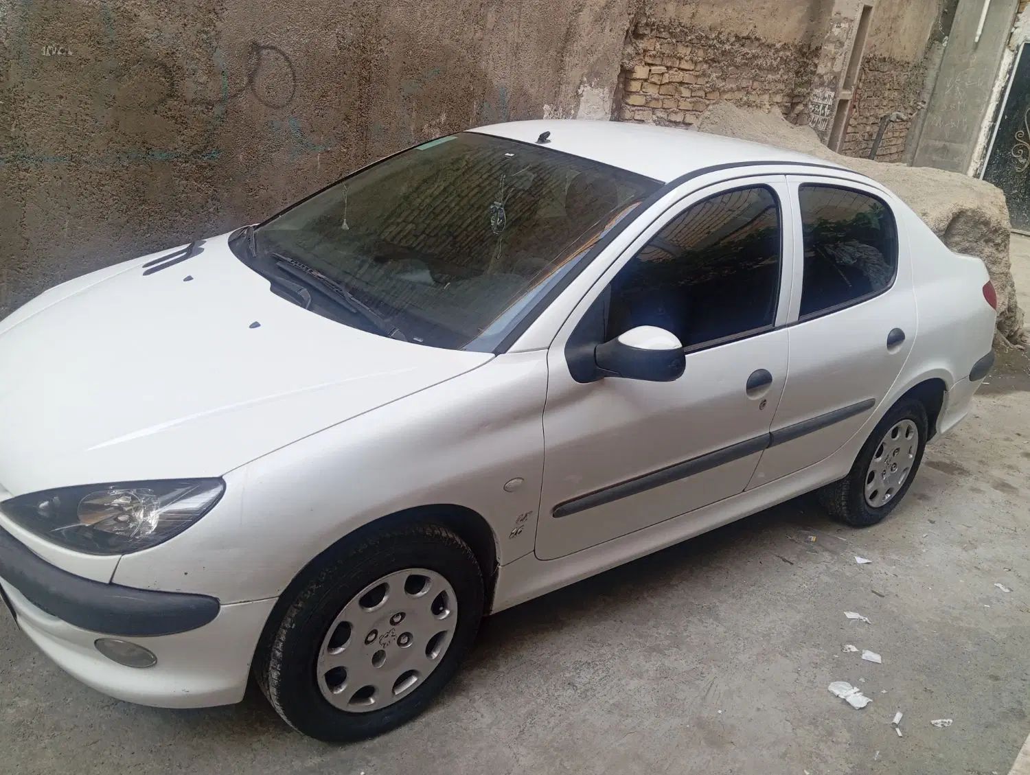 پژو ۲۰۶ صندوق دار v8 - 1396